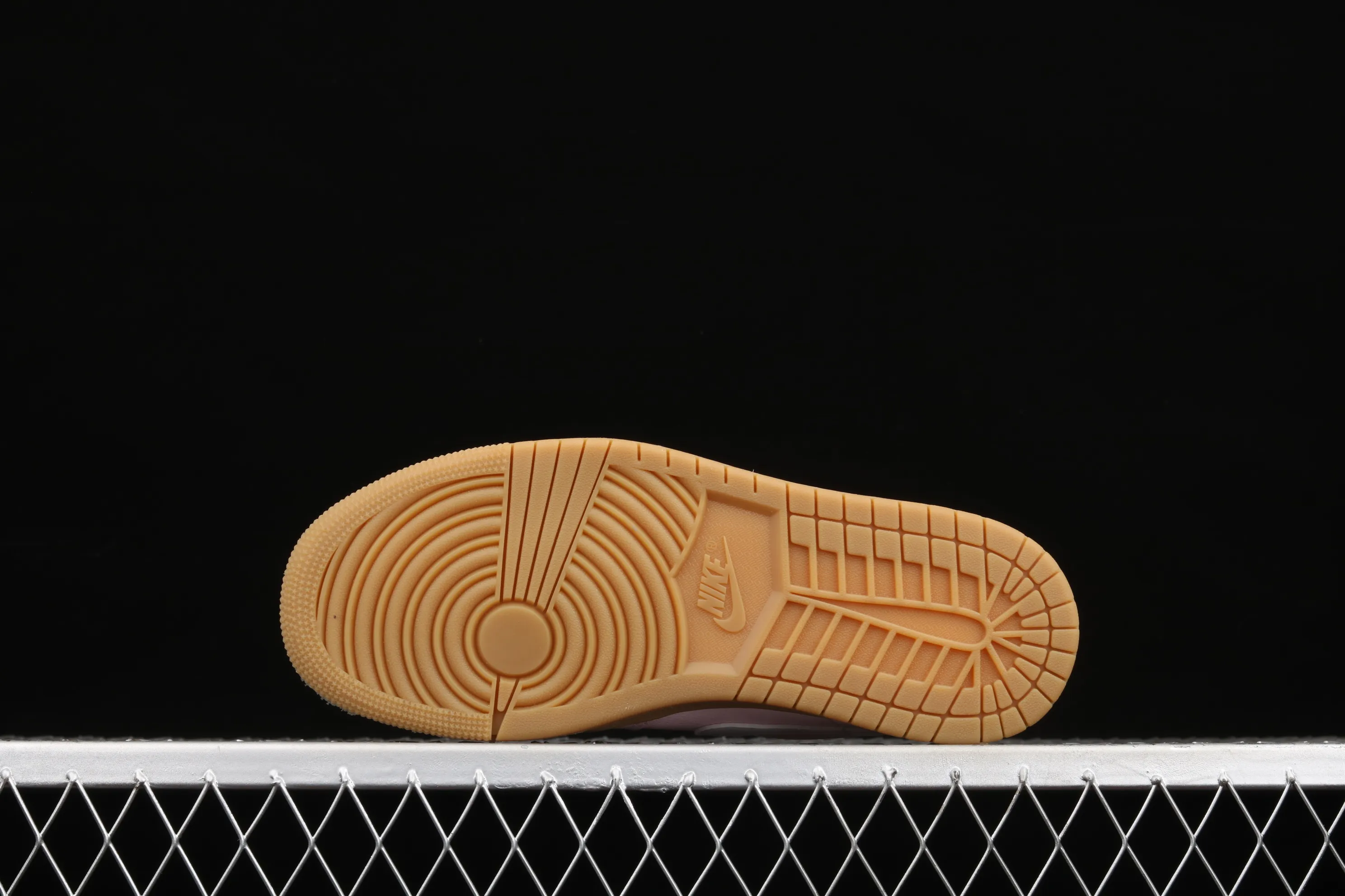All categories Air Jordan Jordan series basketball shoes Air Jordan 1 Low G version pure original Air Jordan 1 Low AJ1 Joe 1 raw rubber powder low-top basketball shoes DC0774-601